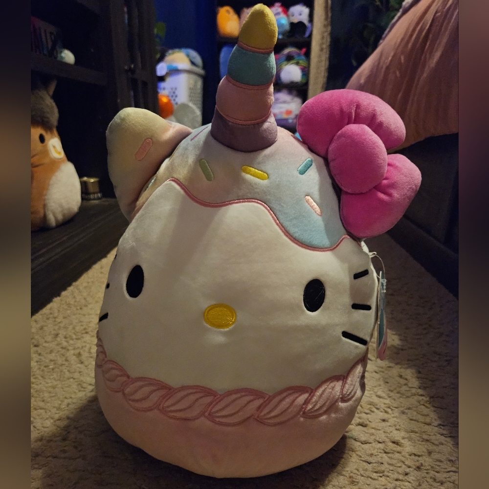 NWT 12” Hello Kitty 😺 Ice Cream Cake 🎂 Unicorn 🦄 Squishmallow
